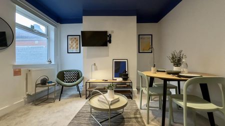 1 bedroom in a house share to rent - Photo 2