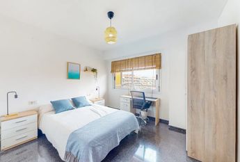 Avinguda del Port, Valencia, Valencian Community 46021