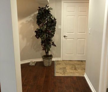 For Lease - 983-1 Syndenham Lane, Milton, Ontario - Photo 3