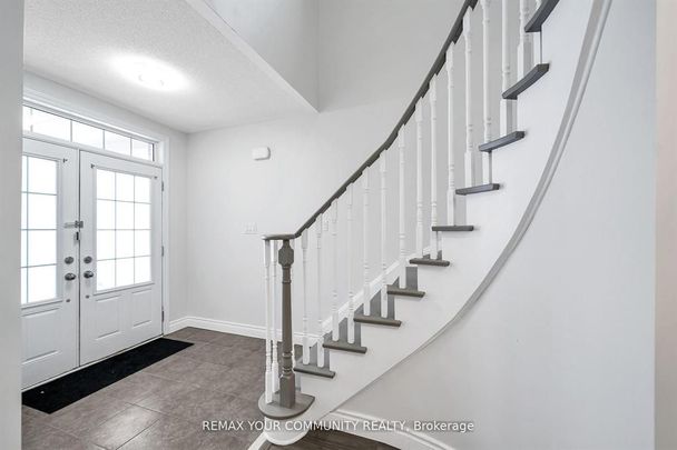 For Lease - 17 Adanac Drive Unit# Main & 2nd Floor, Whitby, Ontario - Photo 1