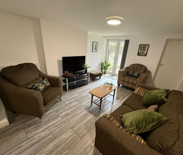 Dumbarton Road Room 3 - Photo 1