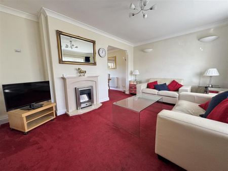 3 bedroom terraced house to rent - Photo 4