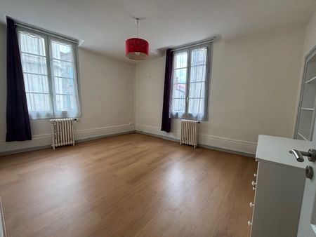 Location Appartement 3 pièces 84m² PERIGUEUX 24000 - Photo 5