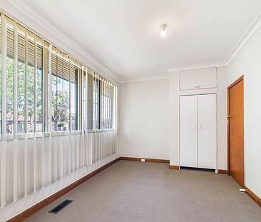 SPACIOUS FOUR BEDROOM HOME IN THE HEART OF CLAYTON- PRIVATE INSPECTIONS AVAILABLE - Photo 2