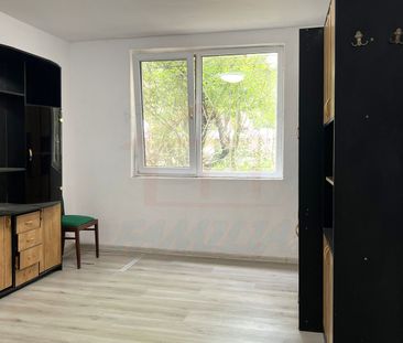 Garsonieră de închiriat – Micro 19, parter | Ideală pentru elevi - Photo 5