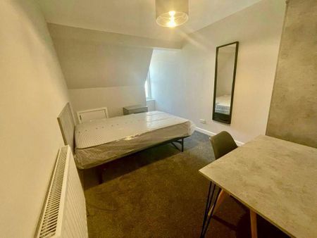 Room in a Shared House, Whiteladies Road, BS8 - Photo 4