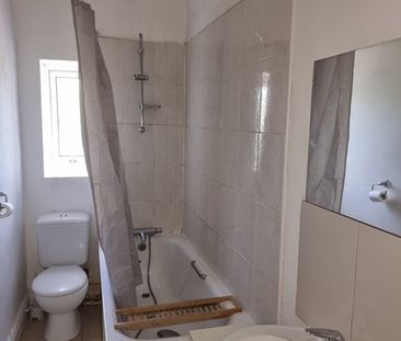 1 Bed Flat, Bentley Road, L8 - Photo 2