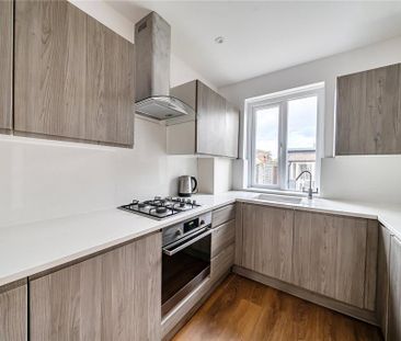 3 bedroom semi-detached house to rent - Photo 5