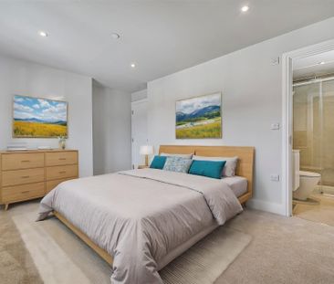 City Road, Truro - Photo 3