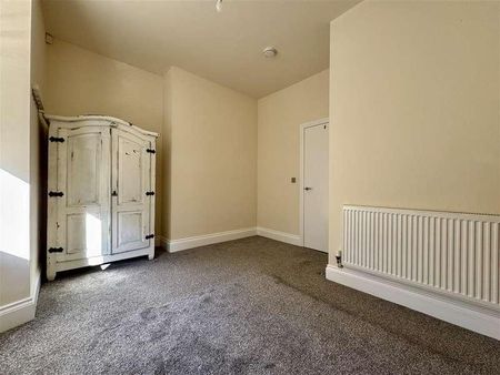 Huddersfield Road, Holmfirth, HD9 - Photo 3