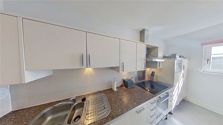 3 bedroom apartment to rent - Photo 3