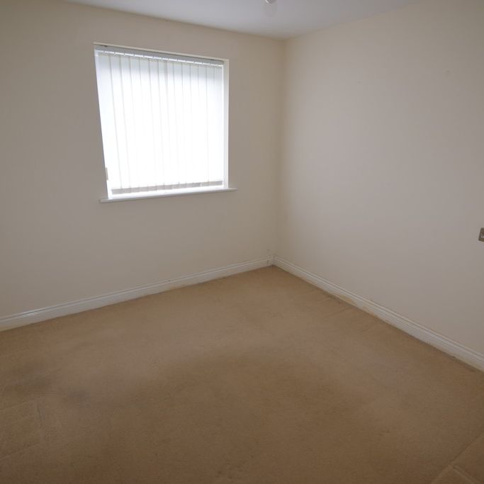 To Let 2 Bed Ground Floor Flat - Photo 1