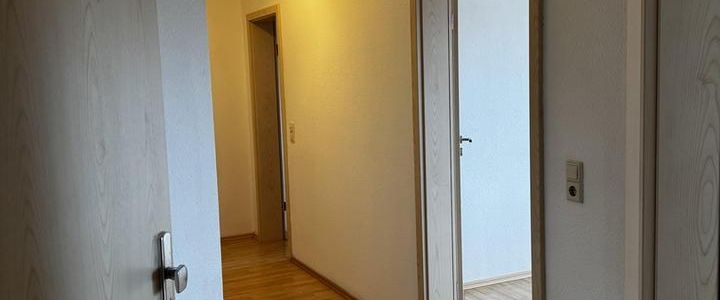 Lichtdurchflutete Wohnung | 2 Zimmer und schöne Wohnküche | WG-geeignet | Verkehrsgünstig gelegen - Photo 1