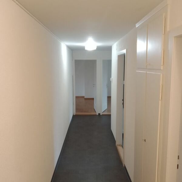 Grosszügige Wohnung mit Balkon und tollem Bad! - Photo 1