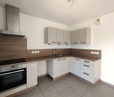Location Appartement 3 pièces 67m² - Photo 2