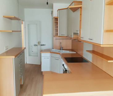 Drei Zimmerwohnung mit verglaster Loggia! - Foto 4