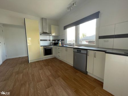 Newly Renovated Home in the Heart of Glenorchy - Photo 3