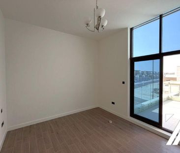 Spacious 4BHK + Maid |Modern Bright Layout |Vacant - Photo 6