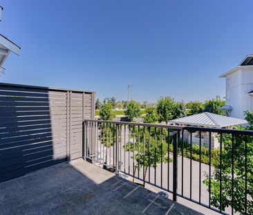 4656 Orca Way town house — Delta, BC (2-Bedroom) - 2 Bedroom - Photo 1