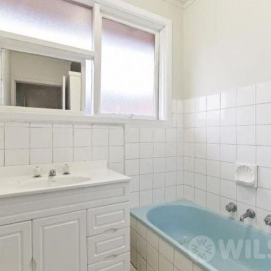 Two bedroom villa with garage - Photo 1