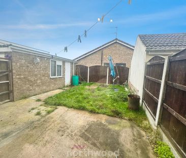 3 bedroom semi-detached house to rent - Photo 4