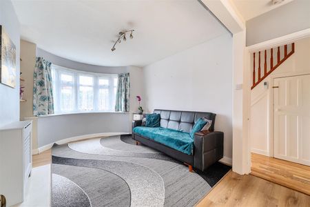 4 bedroom house - mid terrace - Photo 4