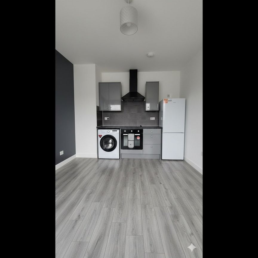 2 Bed Flat, Soho Road, B21 - Photo 2