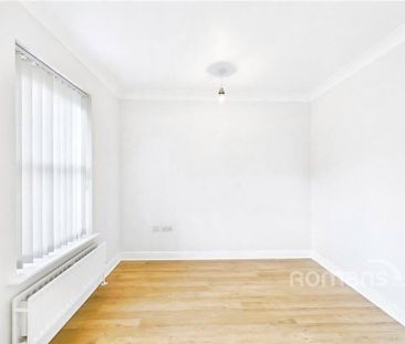 3 bedroom terraced house to rent - Photo 6