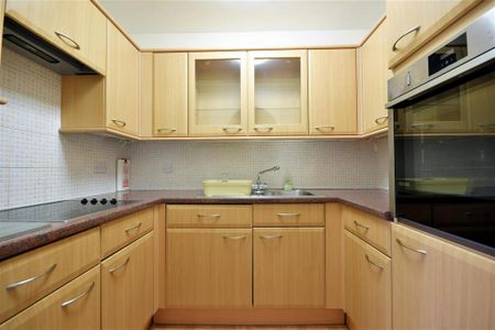 2 bedroom retirement property to rent - Photo 4