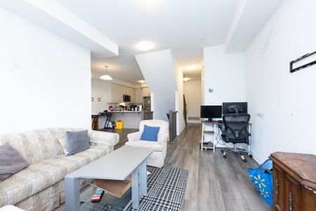 For Lease - 29 Keppel Circle, Brampton, Ontario - Photo 2