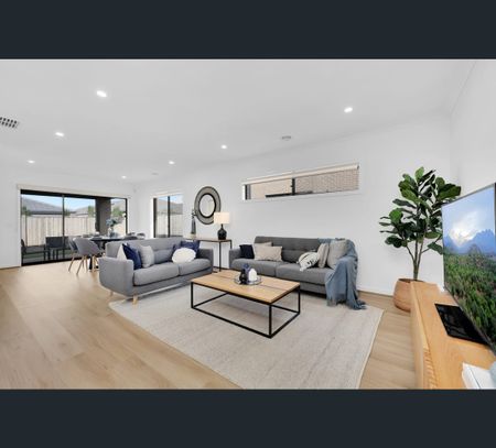 5 Dixon Street, Mickleham, Vic 3064 - Photo 2