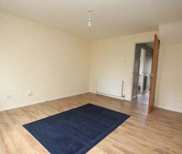 2 bedroom semi-detached house to rent - Photo 4