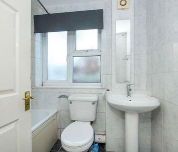 Pinner Road, Northwood, HA6 - Photo 1