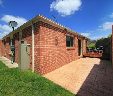LARGE 3 BEDROOM UNIT WITH DOUBLE GARAGE - Photo 6