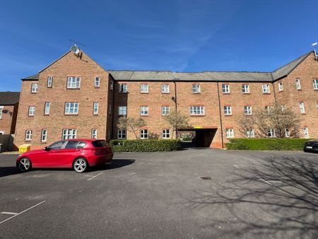 1 bed flat to rent in Winters Field, Taunton, TA1 - Photo 2
