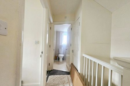 John Street - Photo 5