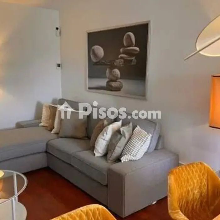 Piso en alquiler en Jerónimos - Foto 1