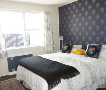 Sunny One-bedroom Unit in St Albans - Photo 1