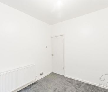 3 bedroom - Photo 2