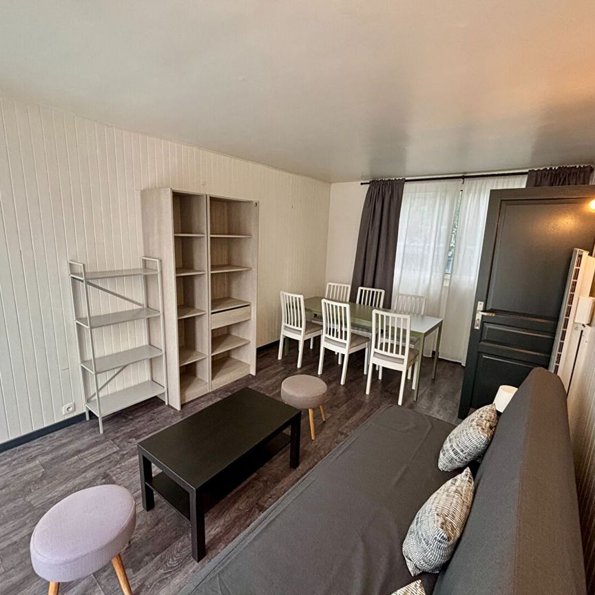 Location Appartement 1 pièce 111m² RENNES 35000 - Photo 1