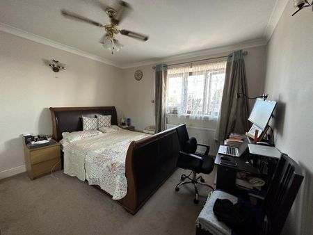 5 bedroom semi-detached house to rent - Photo 5