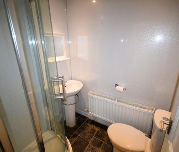 3 bedroom terraced house to rent - Photo 6