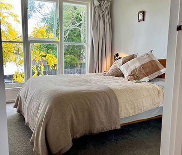 3BR Mangere Bridge Home in golden triangle - Photo 5