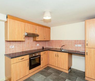 2 bedroom maisonette to rent - Photo 5