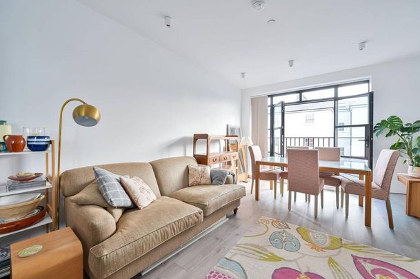 1 bedroom flat to rent - Photo 1