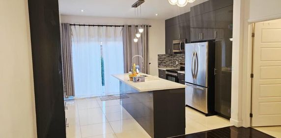 LIBRE Condo semi-meublé sur 2 étages proche de tout à louer Longueuil Saint-Hubert - appartement / logement - Photo 2