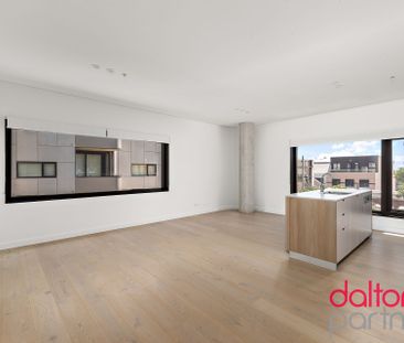 Fourth Floor Apartment in CBD Location - Photo 3