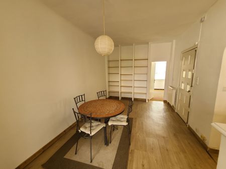 Appartement 2 pièces 57m2 MARSEILLE 5EME 835 euros - Photo 4