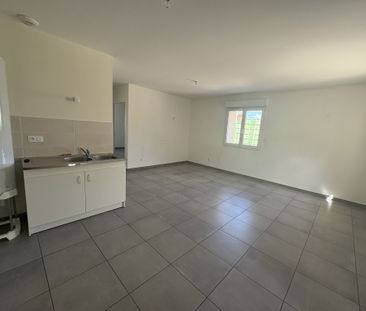 Location Appartement 3 pièces 54m² ST RAMBERT D ALBON 26140 - Photo 3