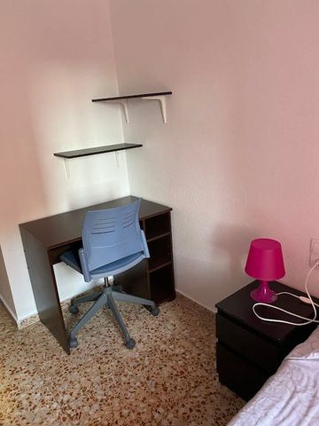 Calle Esteban Ballester, Valencia, Valencian Community 46022 - Photo 3